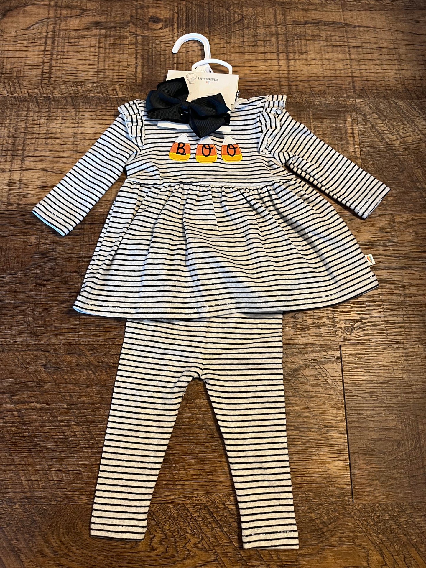 3 Piece Dillards Striped Boo Outfit in a Size 6 Month