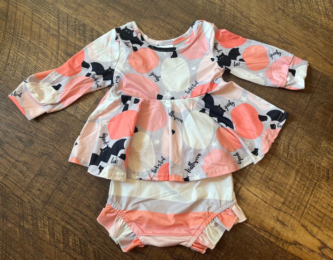 Orange Pumpkin Print Baby Set in a Size 18 Month