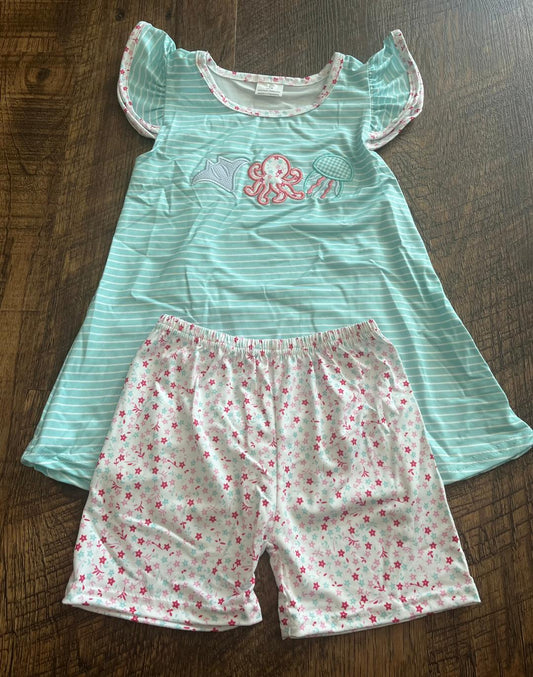 Mint Marine Embroidery Girls Set in a Size 4T