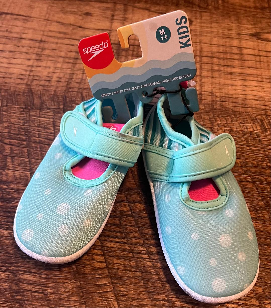 Speedo Girls Mint Green Swim Shoes in a Size M - 7/8