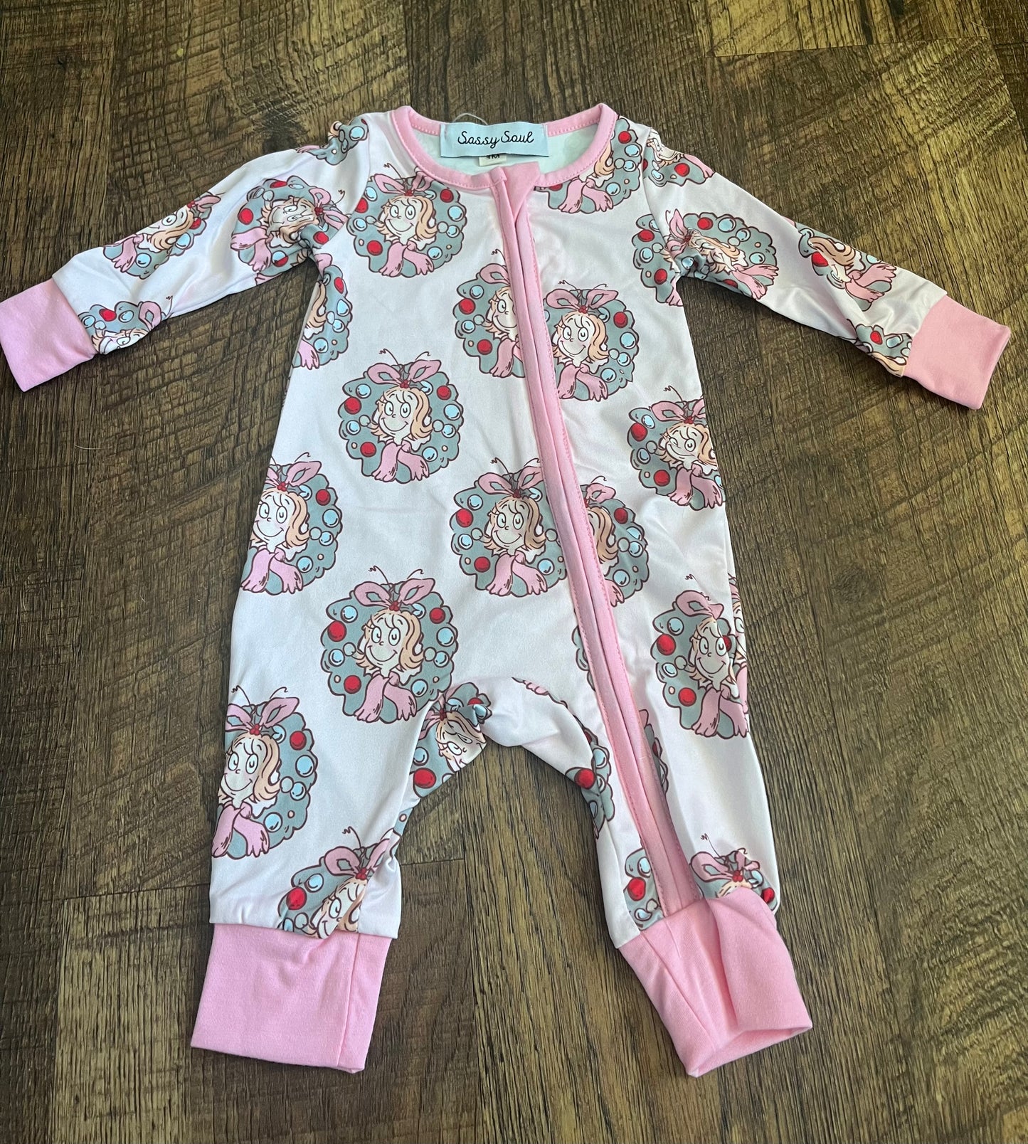 Cindy Lou Wreath Sleeper in a Size 12 Month