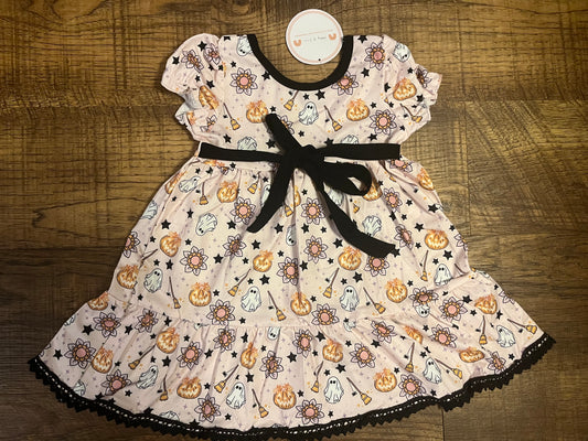 Short Sleeve Ghost and Broomstick Halloween Dress in a Size 2T