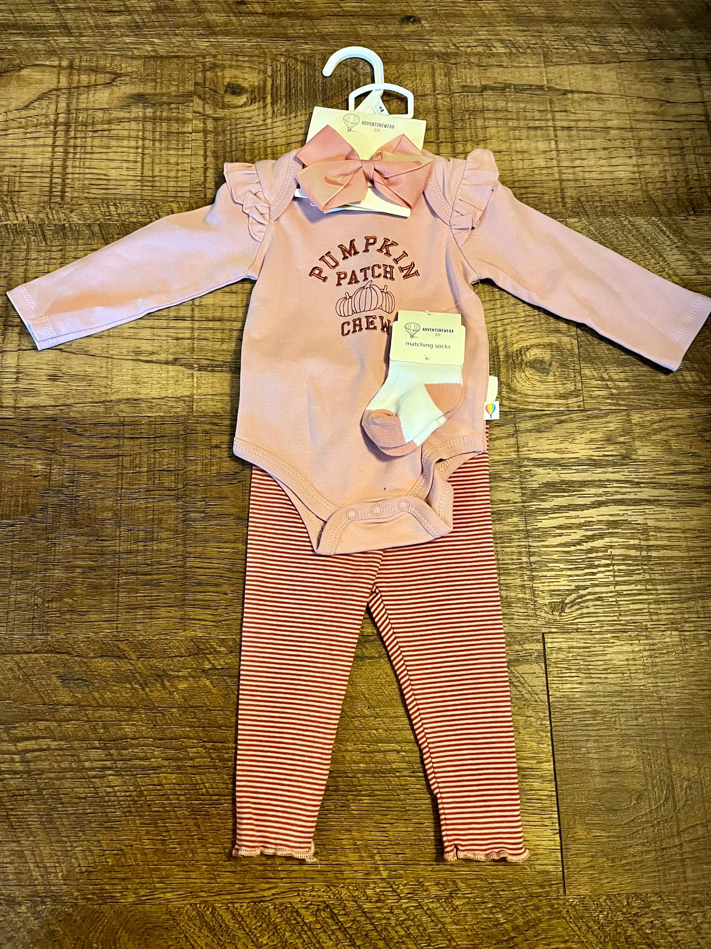 4 Piece Dillards Adventurewear Pink Pumpkin Patch Outfit in a Size 6 Month